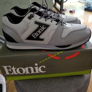 Brand new Etonic sneakers